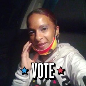 Meet your Posher, Adrienne